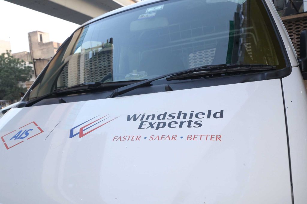 How To Find Mobile Windshield Replacement Services Easily