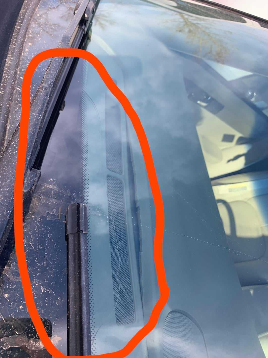 Can You Wash Your Car With A Cracked Windshield