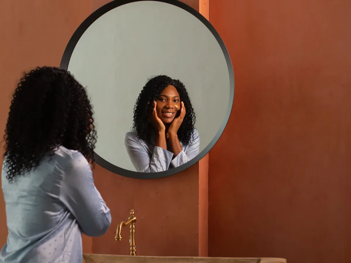 mirror gazing psychology