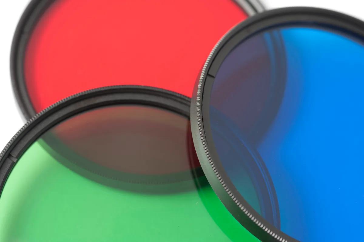 red glass vs blue glass